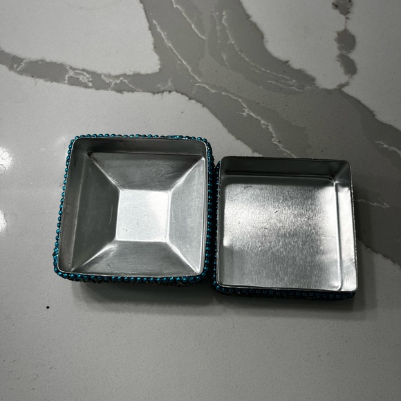 Small metal jewelry box, Handmade with crystals, Blue and gold - Picture 2 of 3